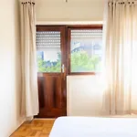 Convenient 3-bedroom Next To Bom Sucesso Porto