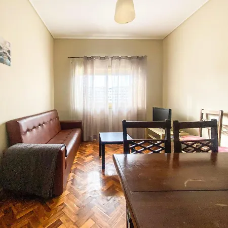 Convenient 3-bedroom Next To Bom Sucesso *