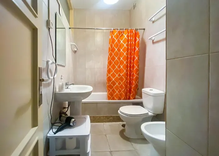 Convenient 3-bedroom Next To Bom Sucesso Oporto