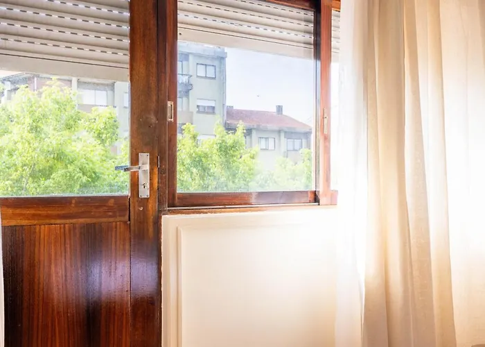 Convenient 3-bedroom Next To Bom Sucesso Oporto