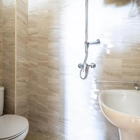 아파트 Convenient 3-bedroom Next To Bom Sucesso 포르투