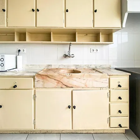 شقة Convenient 3-bedroom Next To Bom Sucesso بورتو